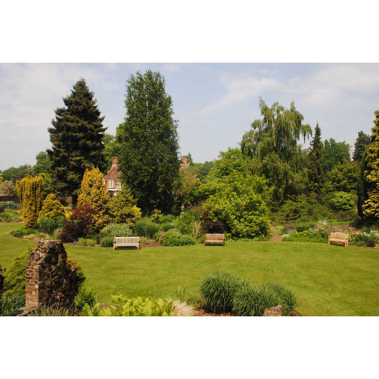 Gardens of Oxford, County Kent, and the Cotswolds