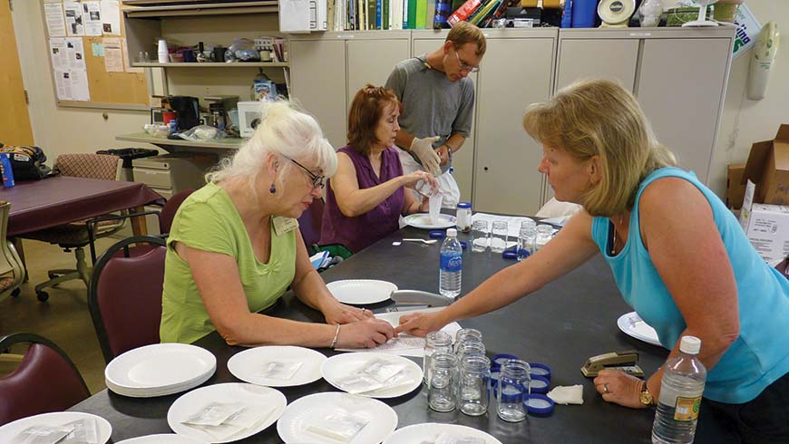 volunteers preparing seed for Index Semina